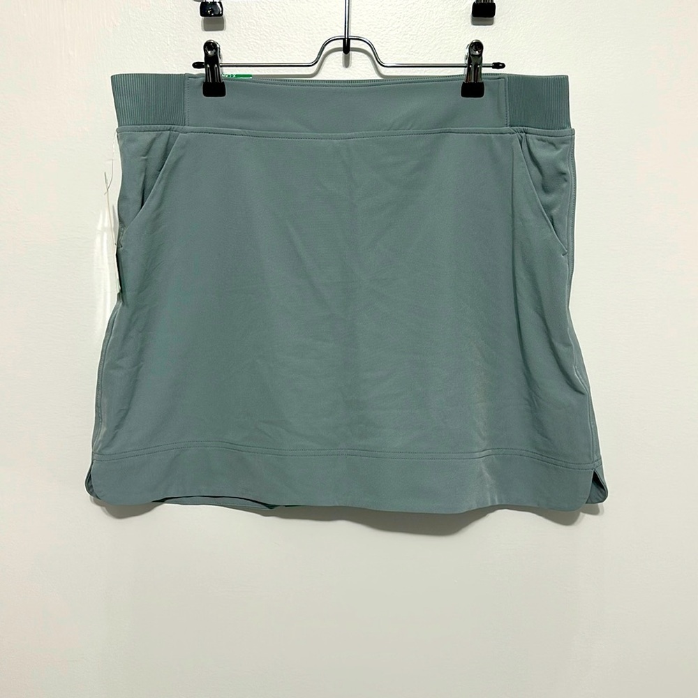 32 Degrees skirt with shorts​​